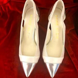 Anne Klein Women's Silver and Cream Pointed Toe Shoes